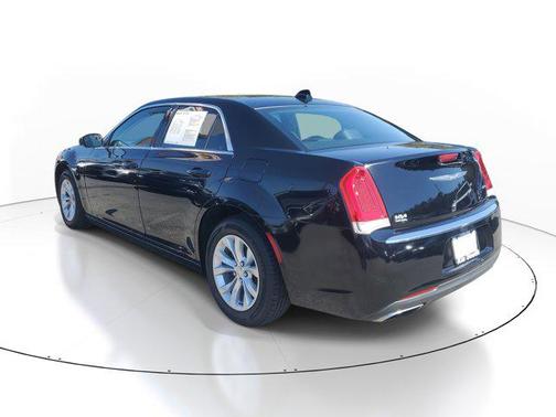 2016 Chrysler 300 S