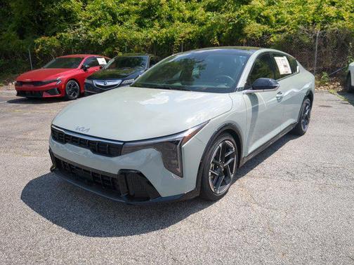 2025 Kia K4 GT-Line