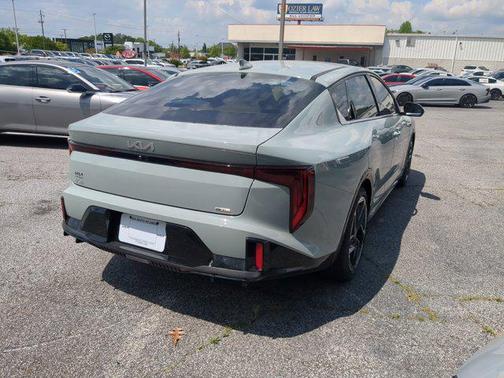 2025 Kia K4 GT-Line