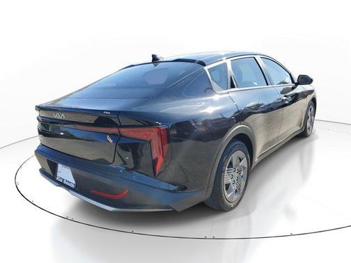 2025 Kia K4 LX