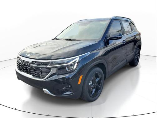 Fusion Black 2026 Kia Seltos EX