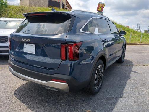 2025 Kia Sorento S