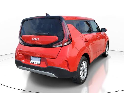 Inferno Red 2024 Kia Soul LX