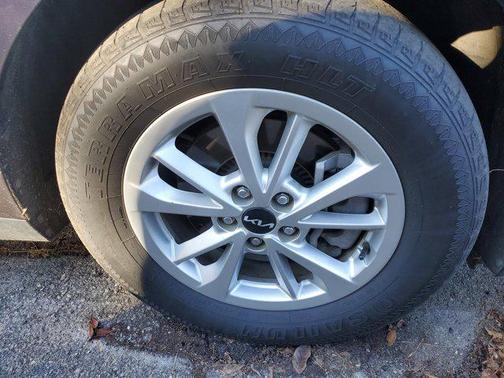 2022 Kia Carnival LXS