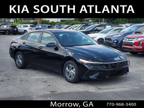 2024 Hyundai ELANTRA SE