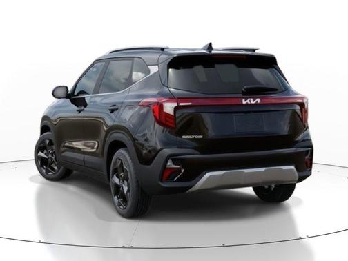 Fusion Black 2026 Kia Seltos EX