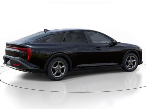 Aurora Black Pearl 2026 Kia K4 LXS
