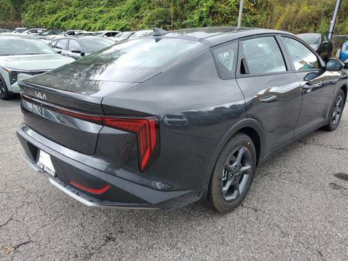 2025 Kia K4 LX