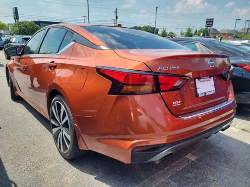 2021 Nissan Altima SR VC-Turbo FWD