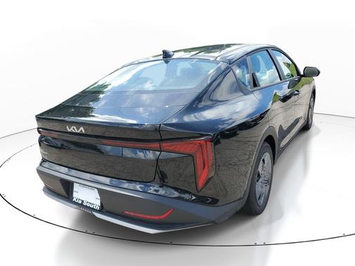 Steel 2026 Kia K4 LX