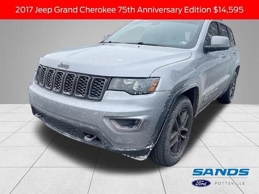 2017 Jeep Grand Cherokee LAREDO