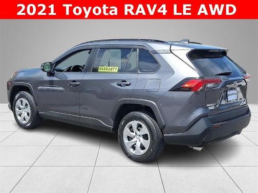 2021 Toyota RAV4 LE