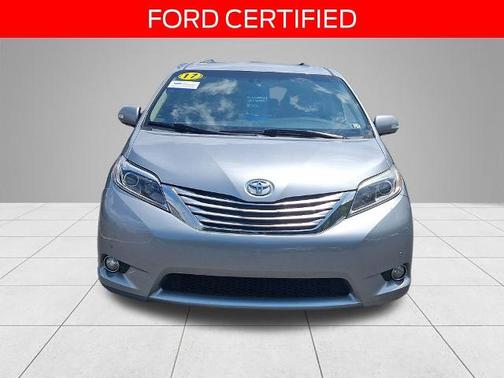 2017 Toyota Sienna LIMITED PREMIUM 7 PASSENGER