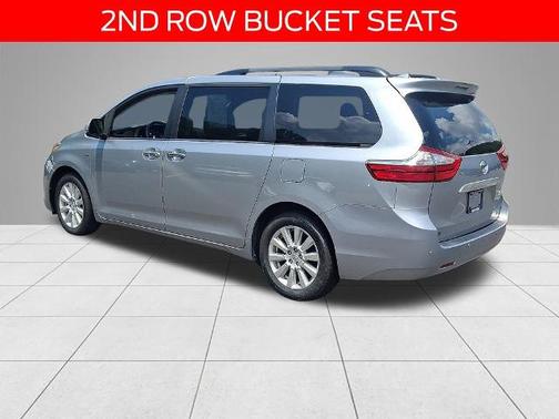 2017 Toyota Sienna LIMITED PREMIUM 7 PASSENGER