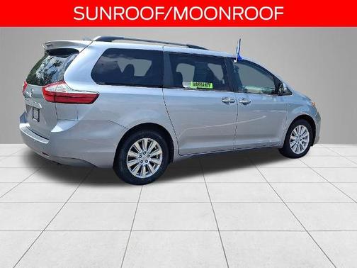2017 Toyota Sienna LIMITED PREMIUM 7 PASSENGER