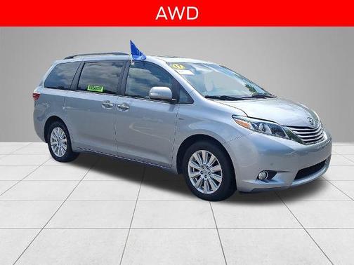 2017 Toyota Sienna LIMITED PREMIUM 7 PASSENGER