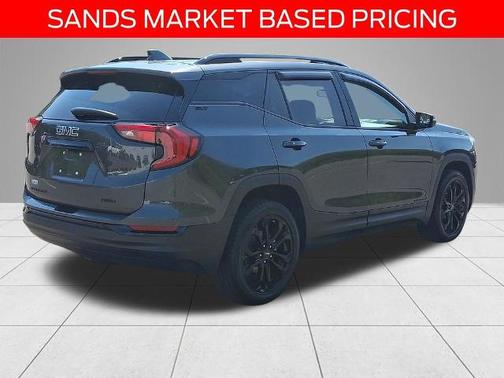 Graphite Gray Metallic 2021 GMC Terrain SLT