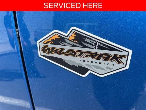 BLEU VÉLOCITÉ MÉTALLISÉ 2024 Ford Bronco WILDTRAK