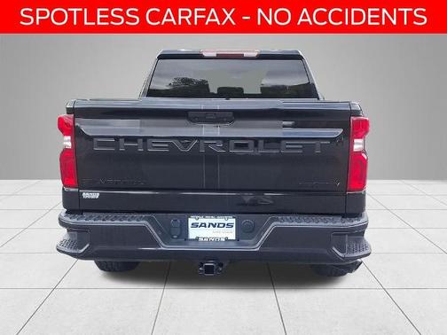 2021 Chevrolet Silverado 1500 CUSTOM