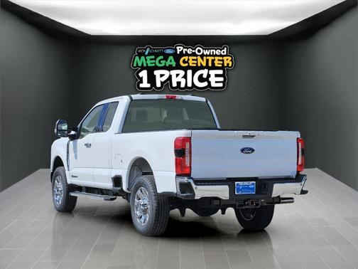 2023 Ford F-350 Lariat Super Duty