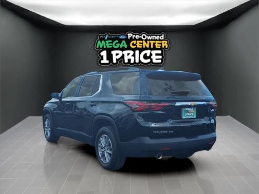 2022 Chevrolet Traverse LT Cloth