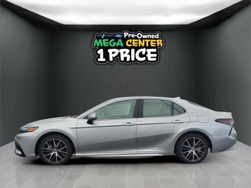 2023 Toyota Camry SE Nightshade
