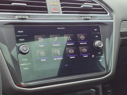 2022 Volkswagen Tiguan 2.0T SEL R-Line