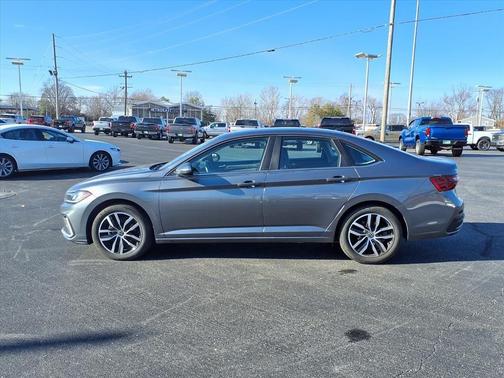 2025 Volkswagen Jetta 1.5T SE