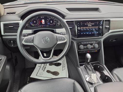 2022 Volkswagen Atlas 3.6L SE w/Technology