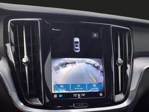 2024 Volvo S60 B5 Core Dark Theme