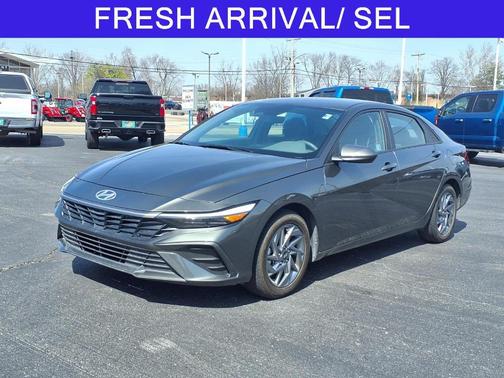 2024 Hyundai ELANTRA SEL