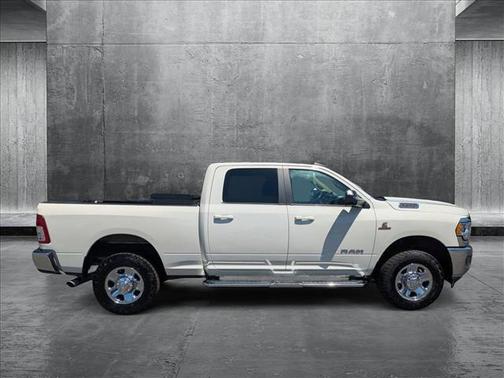 2020 RAM 3500 Big Horn Crew Cab 4x4 6'4' Box