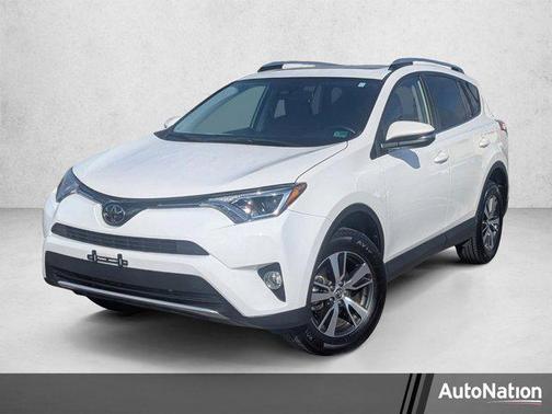 Super White 2018 Toyota RAV4 XLE