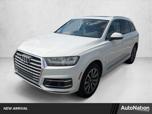 White 2017 Audi Q7 3.0T Premium