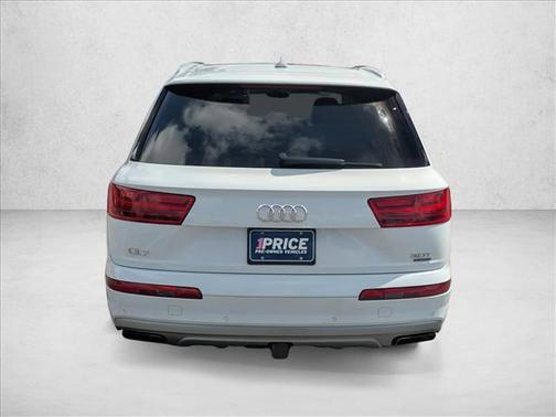 White 2017 Audi Q7 3.0T Premium