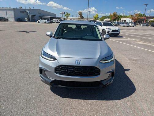 Lunar Silver Metallic 2024 Honda HR-V LX