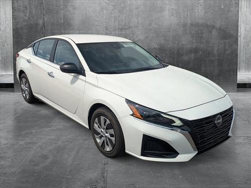 2025 Nissan Altima S FWD