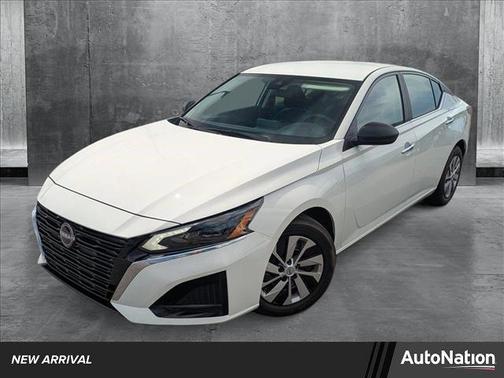 2025 Nissan Altima S FWD