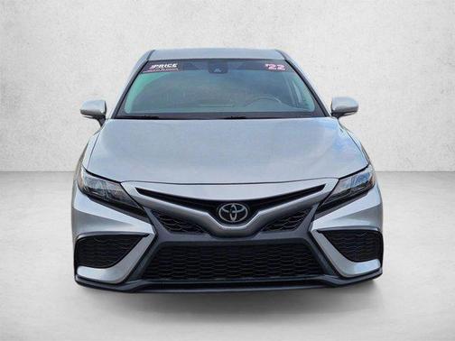Celestial Silver Metallic 2022 Toyota Camry SE