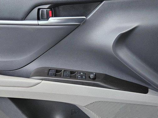 Celestial Silver Metallic 2022 Toyota Camry SE