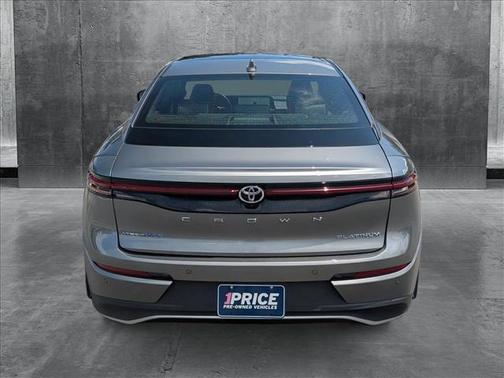 2023 Toyota Crown Platinum