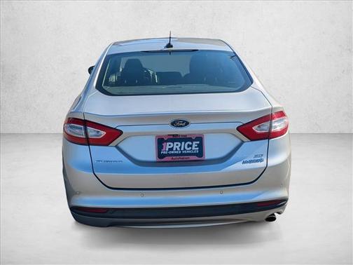 2015 Ford Fusion Hybrid SE