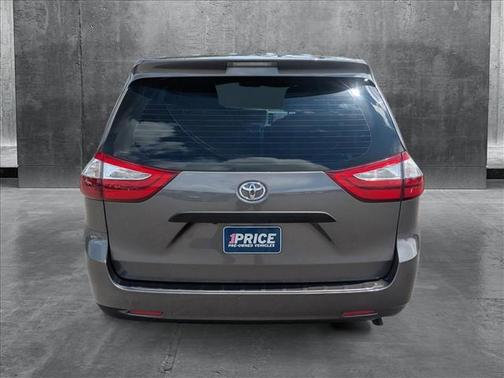 2016 Toyota Sienna L