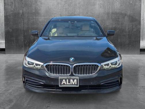 2019 BMW 530 530i