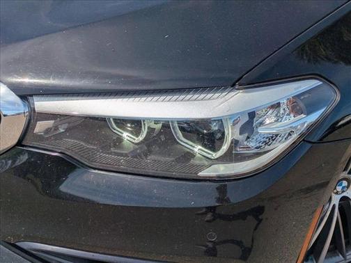 2019 BMW 530 530i