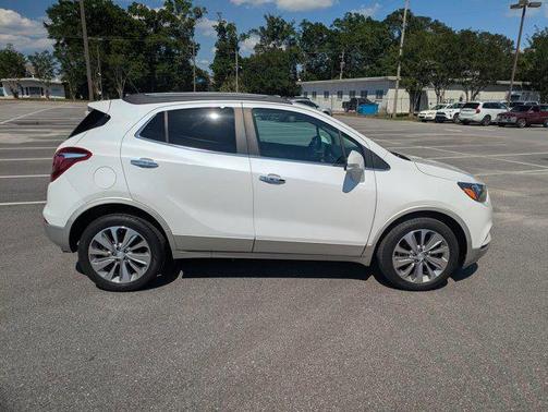 White Frost Tricoat 2018 Buick Encore Preferred