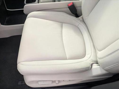 Platinum White Pearl 2026 Honda Odyssey EX-L