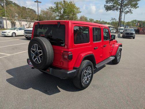 2024 Jeep Wrangler 4-Door Sahara 4x4