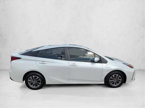 2022 Toyota Prius XLE