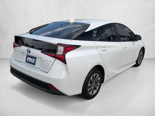 2022 Toyota Prius XLE